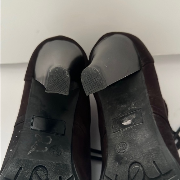 Rialto Black Ankle Booties with heel Sleek Design - Picture 6 of 8